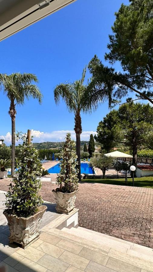 Hotel La Tombola Agropoli Zewnętrze zdjęcie