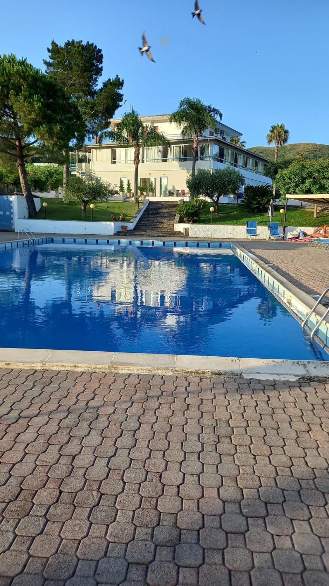 Hotel La Tombola Agropoli Zewnętrze zdjęcie
